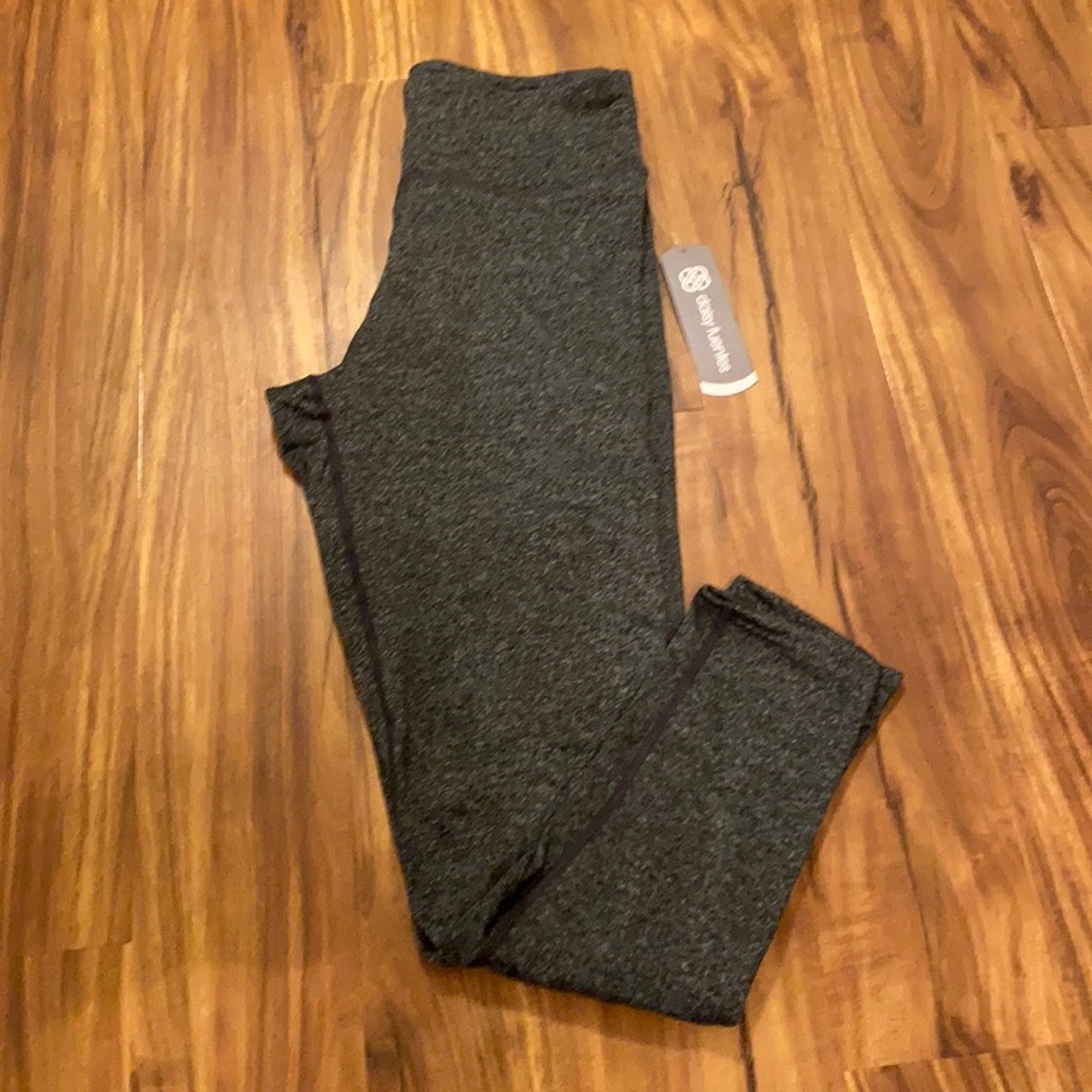 Daisy Fuentes FIT Leggings
